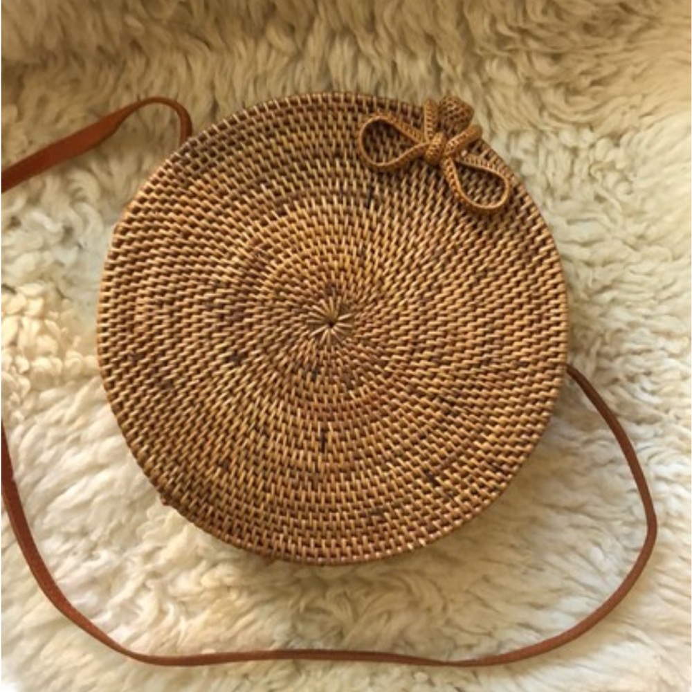 Bembien round straw bag